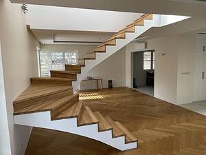 Moderné drevené schodisko na mieru Bratislava – Koliba